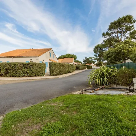 Les Charmilles-13 By Interhome *