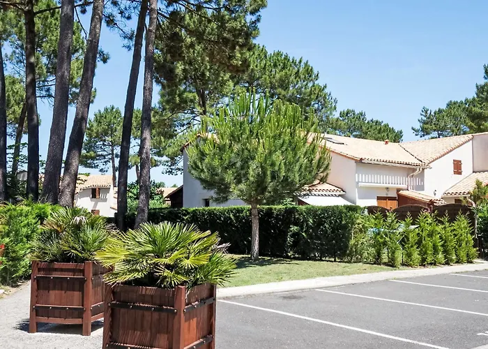 Сasa de vacaciones Les Charmilles-13 By Interhome